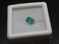 Edelsteen | natural emerald 0.64ct - afbeelding 2 van  5