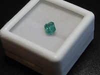 Edelsteen | natural emerald 0.64ct - afbeelding 3 van  5