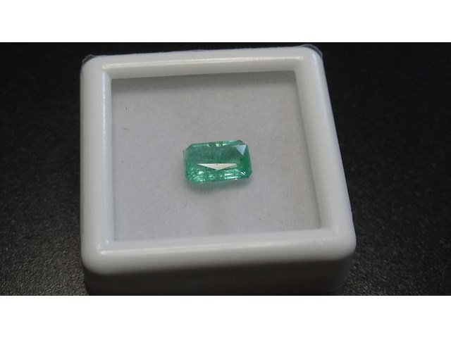 Edelsteen | natural emerald 1.03ct - afbeelding 3 van  5