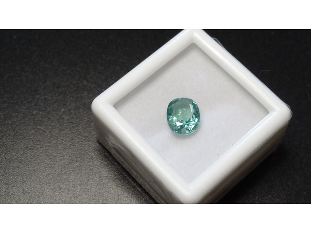 Edelsteen | natural emerald 1.57ct - afbeelding 4 van  6