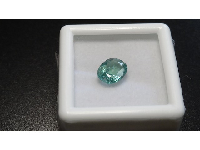 Edelsteen | natural emerald 1.57ct - afbeelding 5 van  6