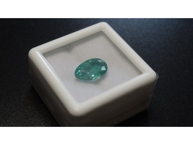 Edelsteen | natural emerald 2.47ct - afbeelding 4 van  5