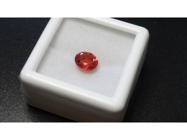 Edelsteen | natural ruby 1.54ct - afbeelding 5 van  5