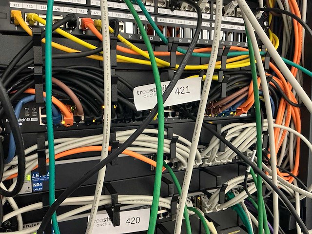 Edge switch 48 (500w) 19" switch - afbeelding 1 van  3
