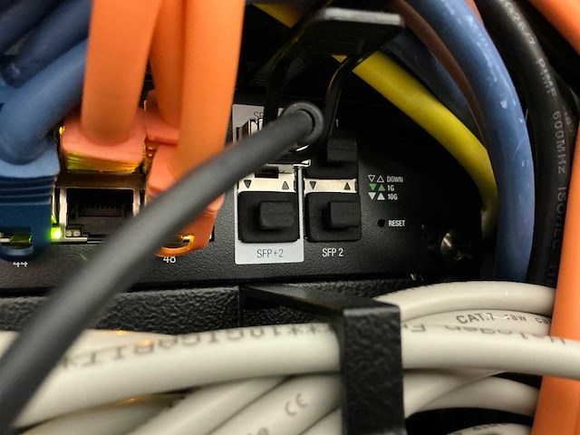 Edge switch 48 (500w) 19" switch - afbeelding 3 van  3