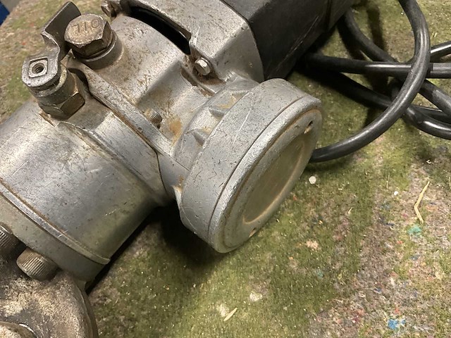 Edilgrappa - rebar cutter 14 - betonwapening knipmachine - afbeelding 7 van  9