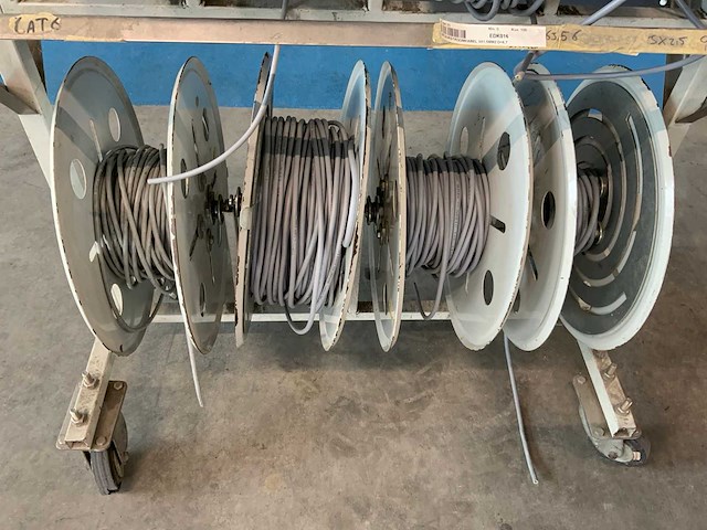 Edk diverse kabel op verrijdbaar haspelrek - afbeelding 4 van  6