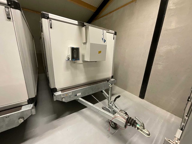 Eduard 4 aanhangwagen met keyfrost koelvries opbouw - afbeelding 11 van  18