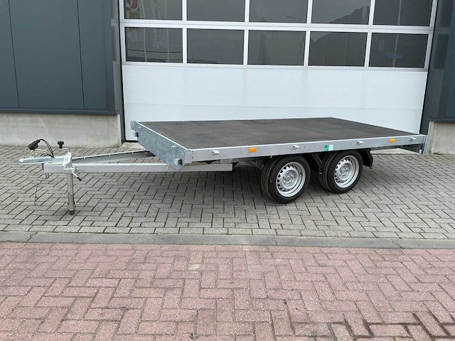 Eduard plateau aanhangwagen - afbeelding 1 van  6