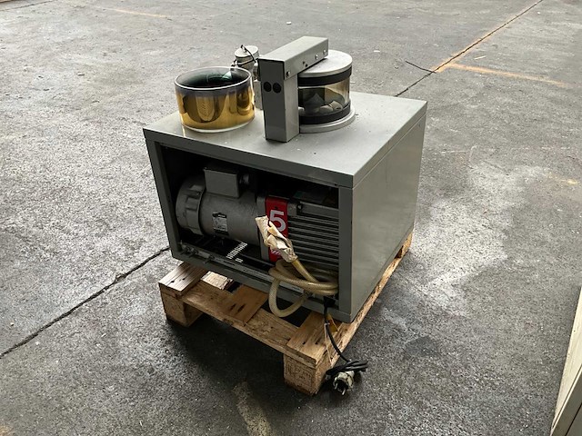 Edwards sputter installatie s 150 a - afbeelding 3 van  5