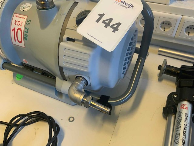 Edwarts xds 10 vacuümpomp - afbeelding 2 van  7