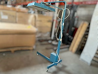 Een industriële lamp - afbeelding 2 van  5