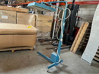 Een industriële lamp - afbeelding 5 van  5