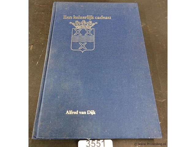 Een keizerlijk cadeau - afbeelding 1 van  5