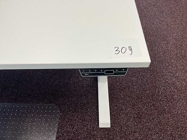 Een opstelbaar bureau - afbeelding 3 van  4