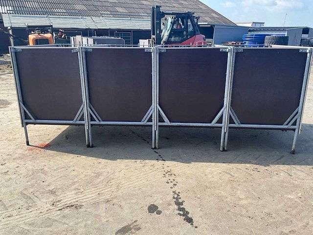 Eenlingbox voor 4 kalveren - afbeelding 12 van  15