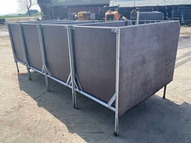 Eenlingbox voor 4 kalveren - afbeelding 9 van  13