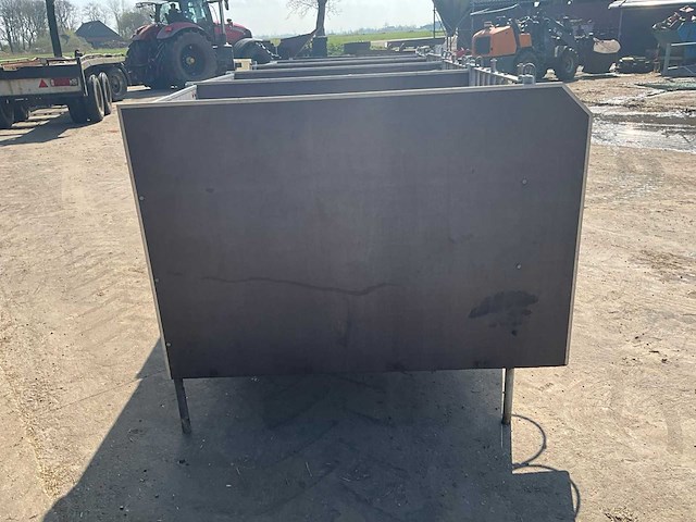 Eenlingbox voor 5 kalveren - afbeelding 12 van  17