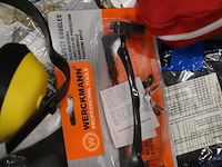 Eerstehulp- en persoonlijke beschermingsmiddelen set in koffer - afbeelding 5 van  5