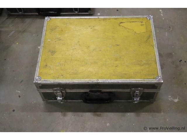 Eerstehulp- en persoonlijke beschermingsmiddelen set - afbeelding 2 van  5