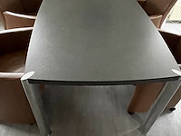 Eetkamer tafel met 4x stoel, o.a. leolux - afbeelding 2 van  8