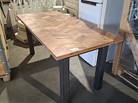 Eetkamer tafel, visgraad, 2025 - afbeelding 1 van  5