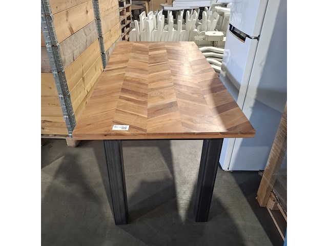 Eetkamer tafel, visgraad, 2025 - afbeelding 2 van  5