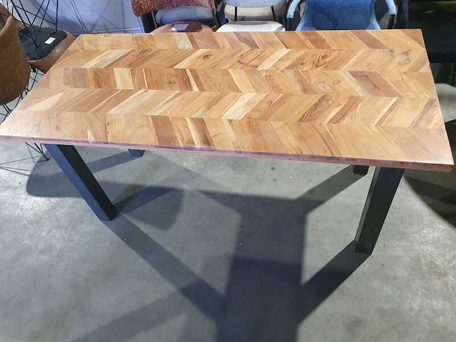 Eetkamer tafel, visgraad, 2025 - afbeelding 5 van  5