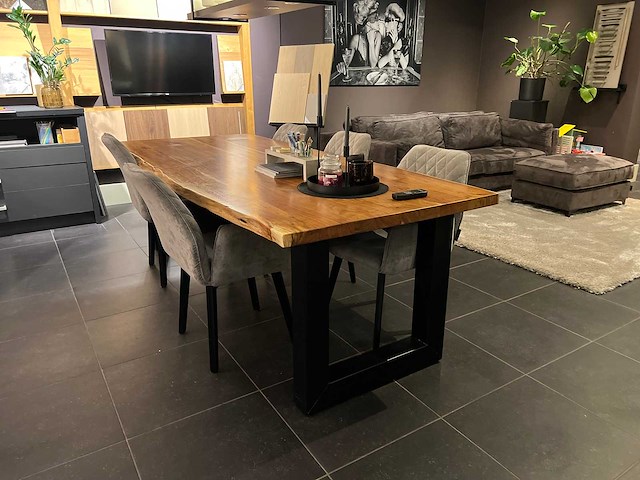 Eetkamertafel 241x78 cm met vijf stoelen - afbeelding 1 van  2