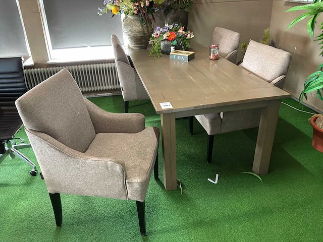 Eetkamertafel & decoratie materiaal - afbeelding 2 van  9