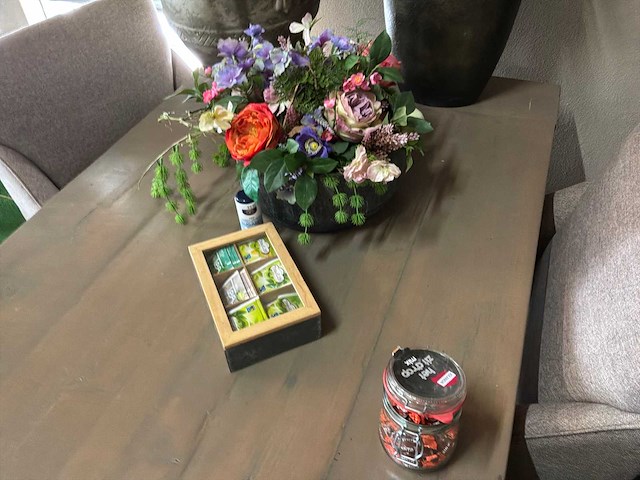 Eetkamertafel & decoratie materiaal - afbeelding 9 van  9