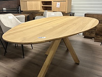 Eetkamertafel druppel 210cm, eiken, gelakt - afbeelding 1 van  5