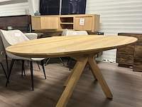 Eetkamertafel druppel 210cm, eiken, gelakt - afbeelding 2 van  5