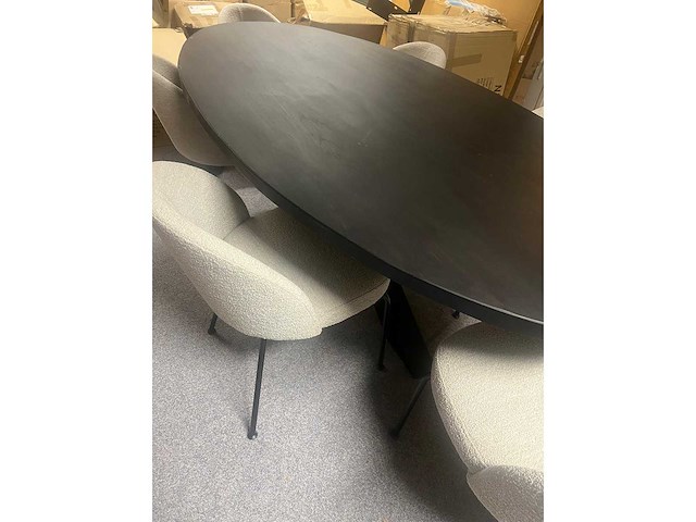 Eetkamertafel eiken beige ovaal 200 x 110 x 78 cm, plus 6 x stoel bouclé - afbeelding 1 van  5