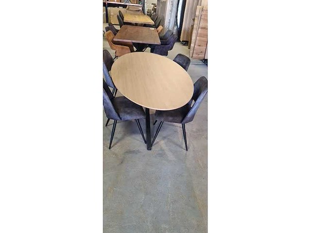 Eetkamertafel eiken eco ovaal verjongd 180x100x75cm spinpoot excl stoelen - afbeelding 1 van  4
