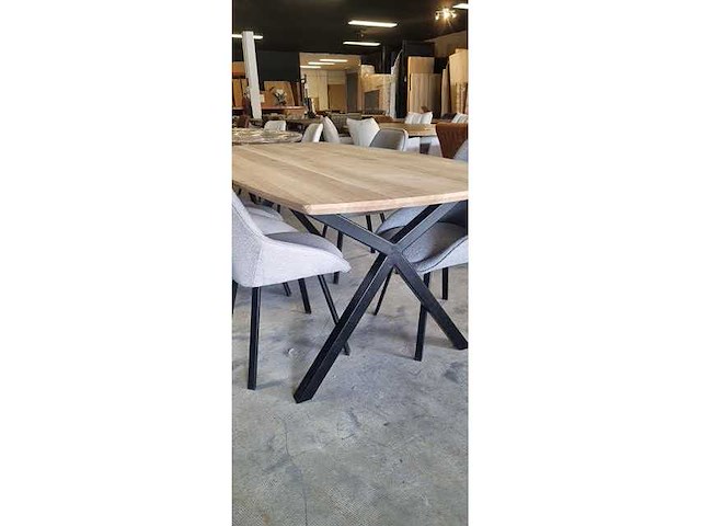 Eetkamertafel, eiken massief deens ovaal verjongd, x-poten 200x100x78cm let op excl stoelen - afbeelding 3 van  3