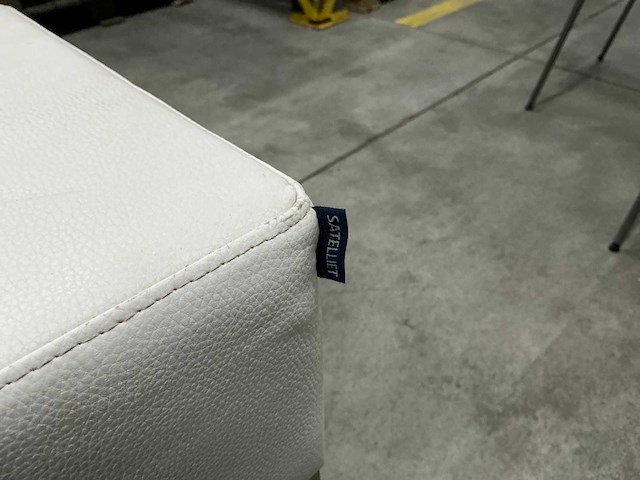 Eetkamertafel en stoelen 79x79x72 cm - afbeelding 8 van  11