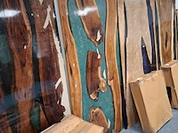 Eetkamertafel epoxy - afbeelding 2 van  3