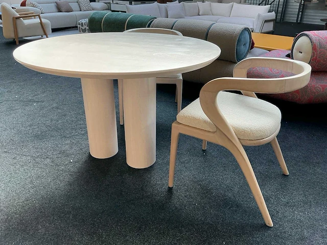 Eetkamertafel met 2 stoelen - afbeelding 2 van  6