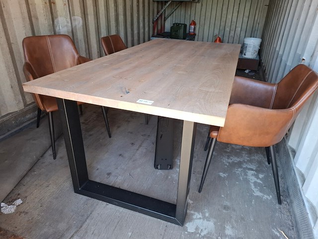 Eetkamertafel met 3 lederlook stoelen - afbeelding 1 van  5
