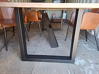 Eetkamertafel met 3 lederlook stoelen - afbeelding 3 van  5