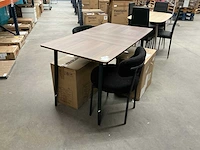 Eetkamertafel met 4 stoelen