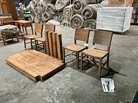 Eetkamertafel met 4 stoelen