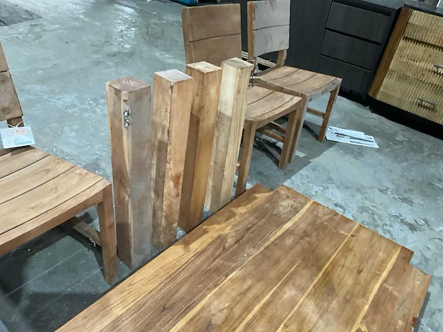 Eetkamertafel met 4 stoelen - afbeelding 6 van  8