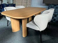 Eetkamertafel met 4 stoelen