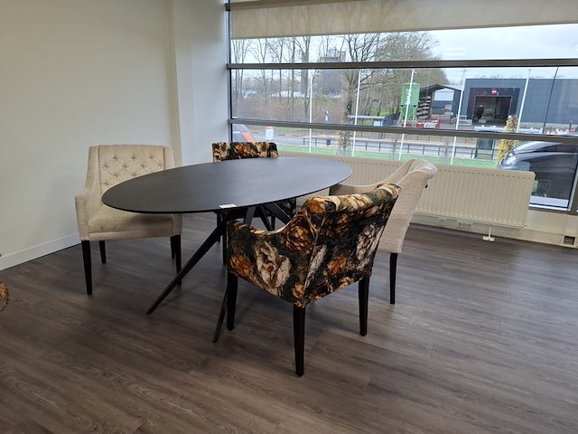 Eetkamertafel met 4x stoel - afbeelding 1 van  15