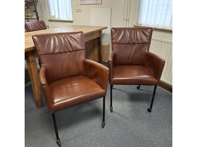 Eetkamertafel met 4x verrijdbare eetkamerstoel - afbeelding 5 van  9