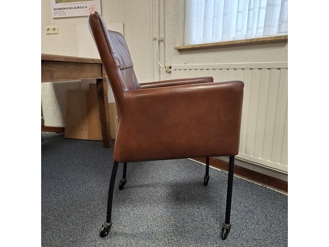 Eetkamertafel met 4x verrijdbare eetkamerstoel - afbeelding 8 van  9