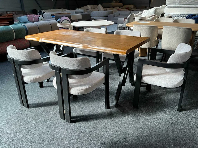 Eetkamertafel met 5 stoelen - afbeelding 3 van  7