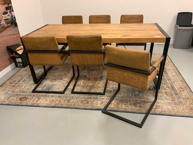 Eetkamertafel met 6 stoelen - afbeelding 1 van  4